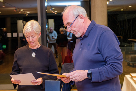 Urkundenübergabe an Gundula Walz (Foto Thomas Scharfstädt)