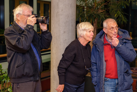 Da muss etwas interessantes zu sehen sein (Foto Thomas Scharfstädt)